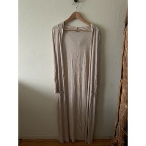 Lightweight Maxi Cardigan in Oatmeal by Ecote Size L